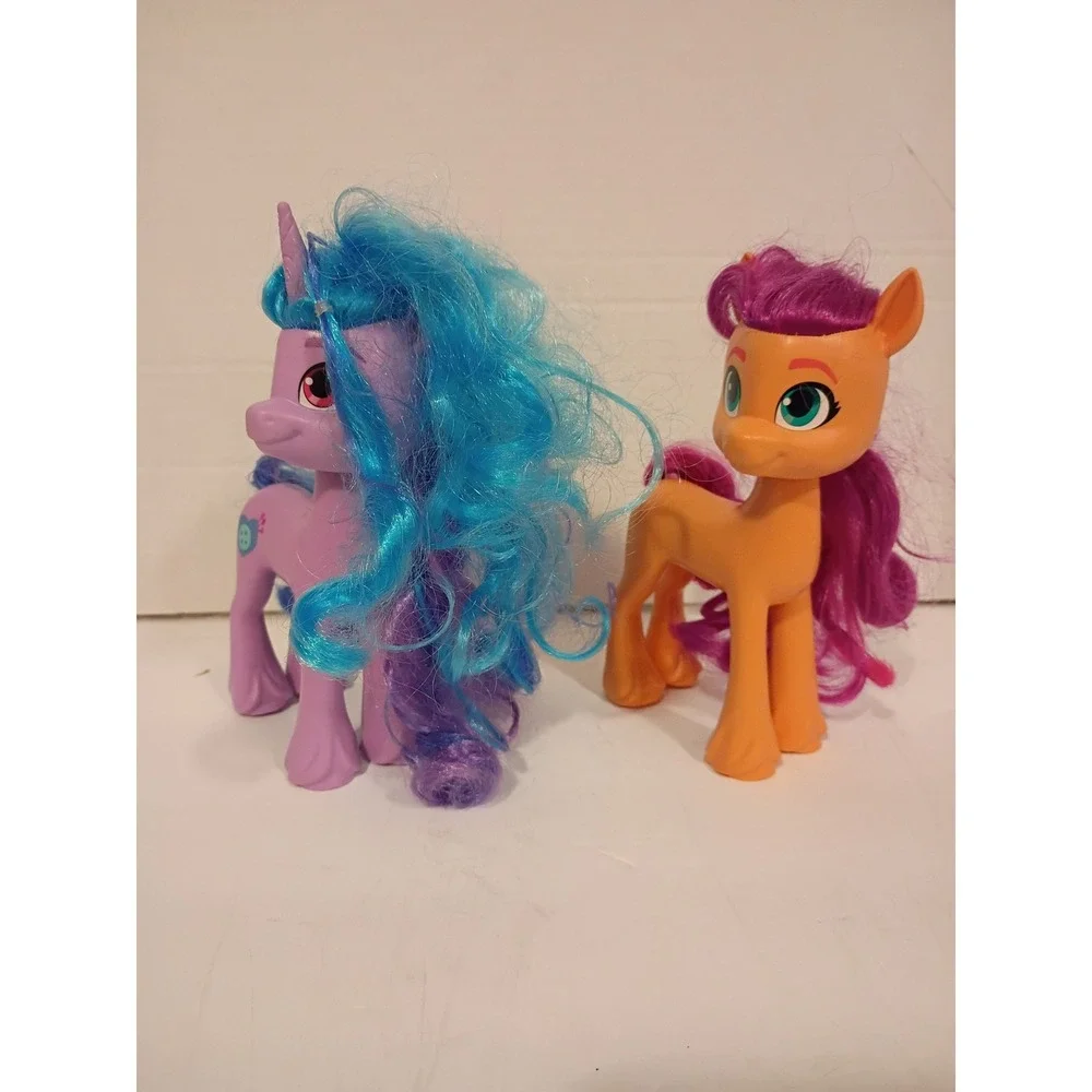 My Little Pony A New‎ Generation Izzy Moonbow Sunny Starscout Figures Hasbro